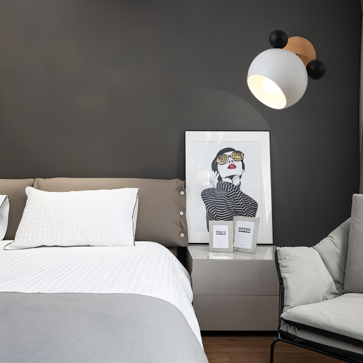 FlashMouse Playful Adjustable Wall Lamp