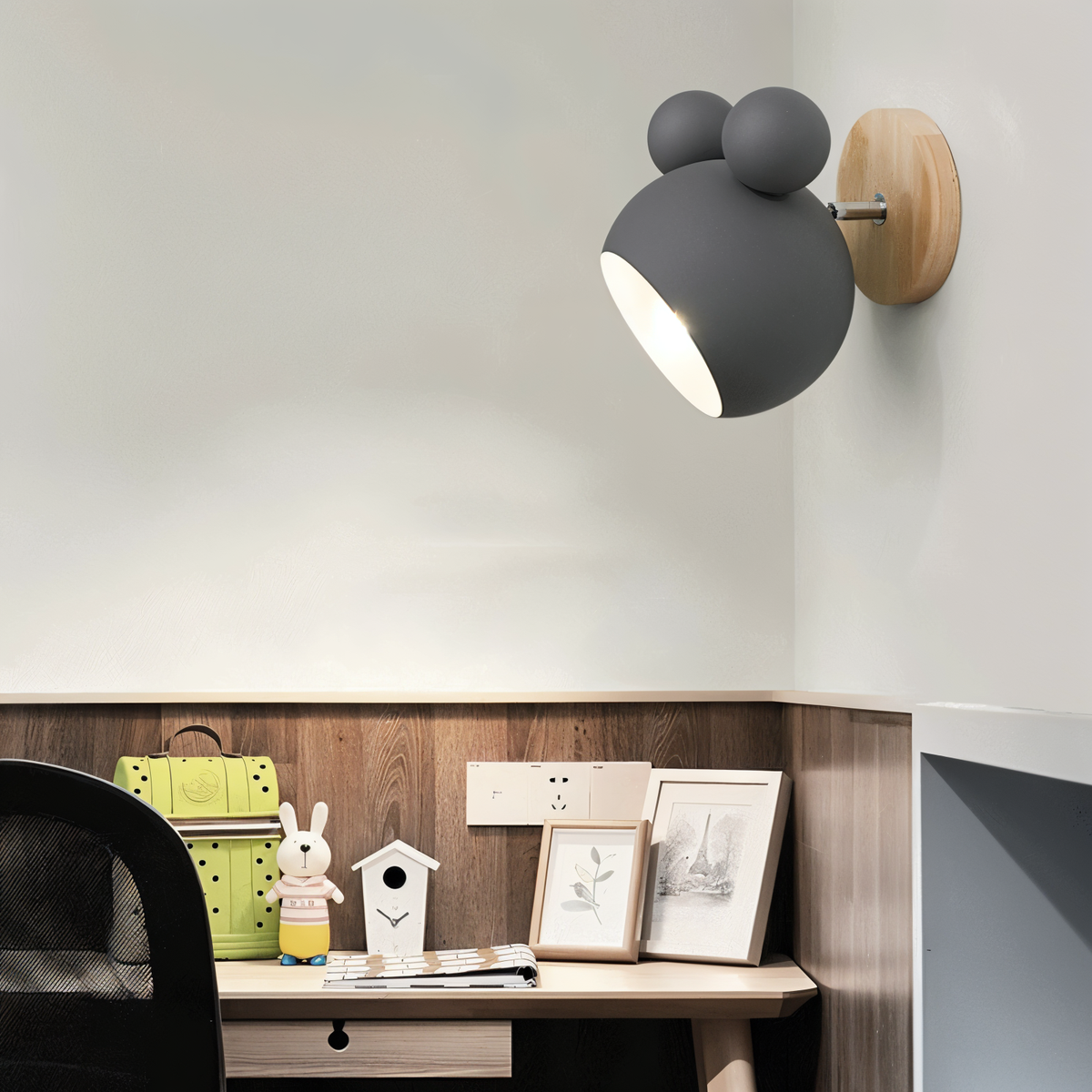 FlashMouse Playful Adjustable Wall Lamp