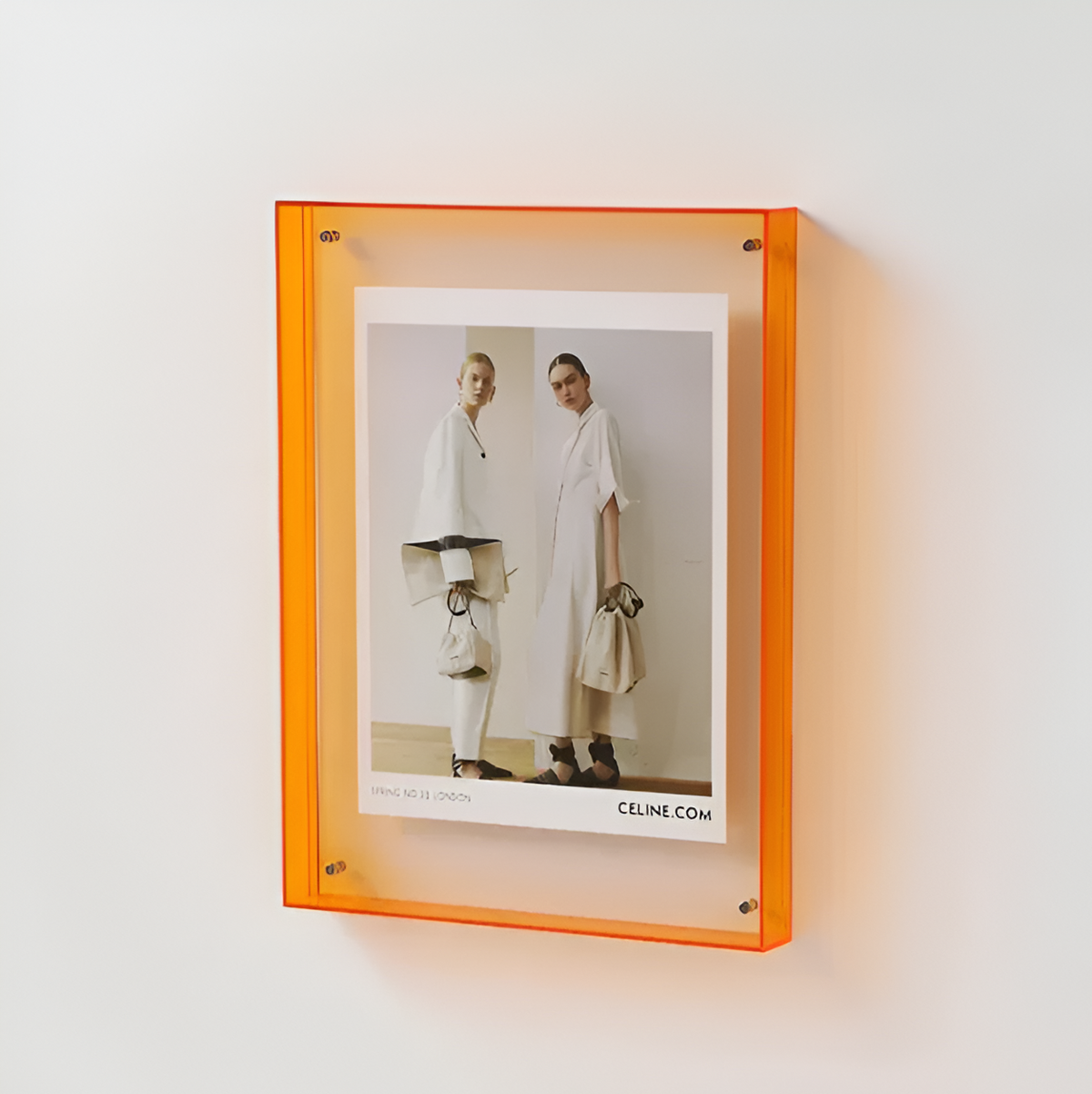 Seravina Acrylic Floating Photo Frame