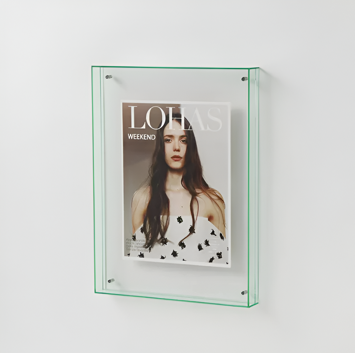 Seravina Acrylic Floating Photo Frame