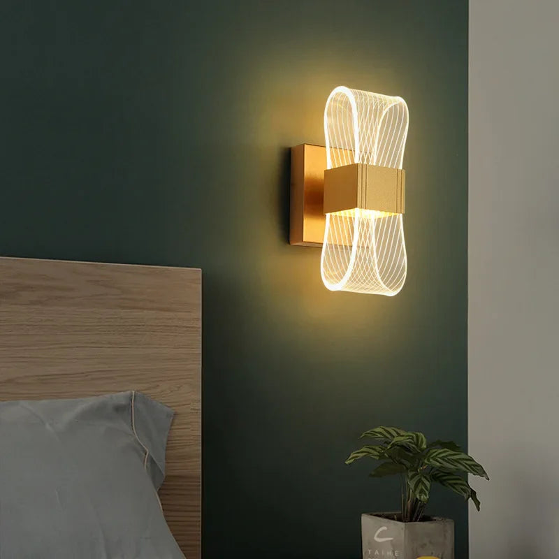 Nordic Gold Loop LED Wall Lamp