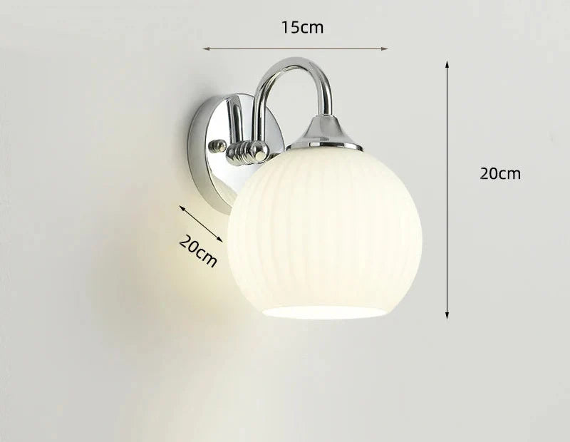 Quashion Ribbed Glass Wall Lamp